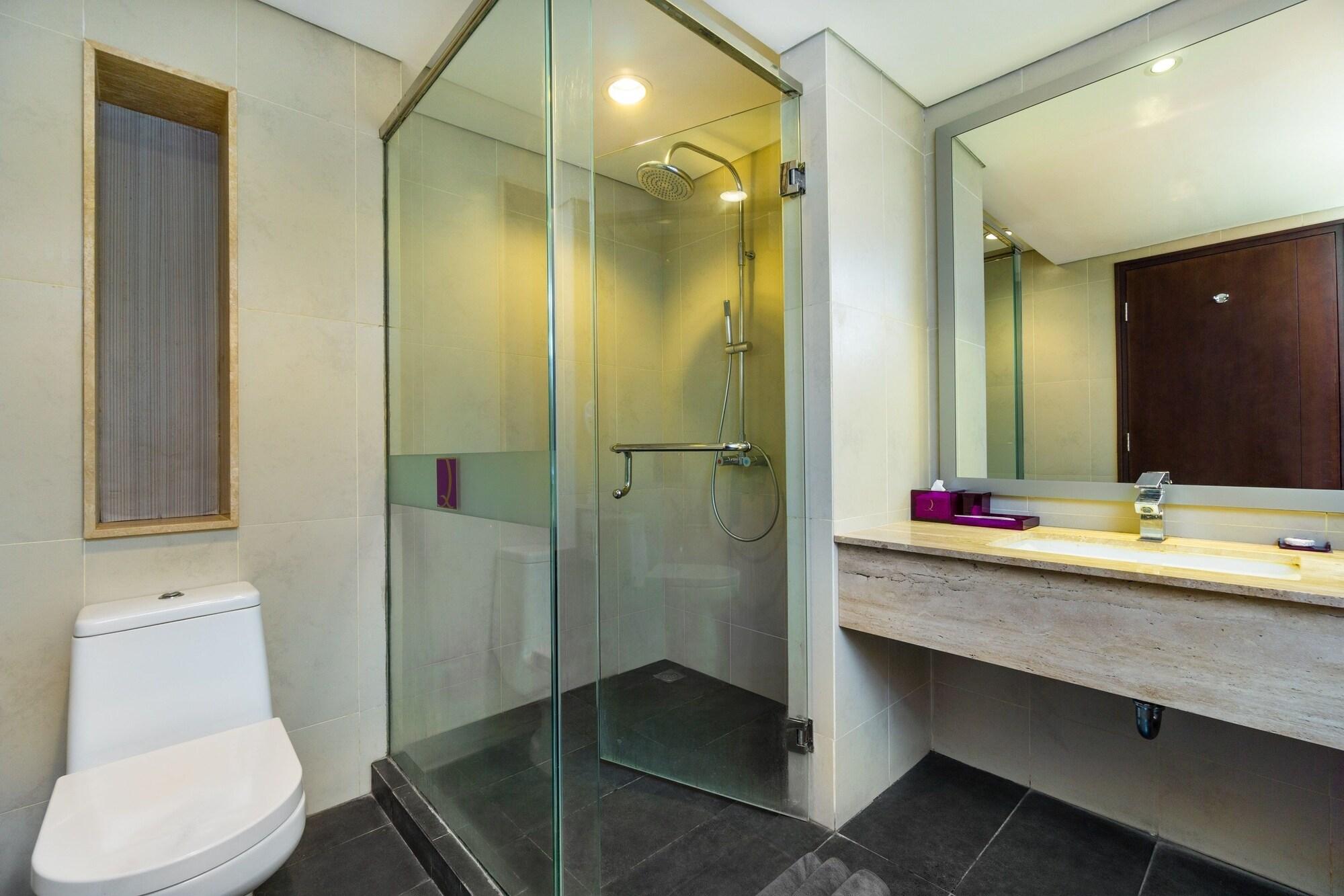 Quest Hotel Kuta By Aston Esterno foto