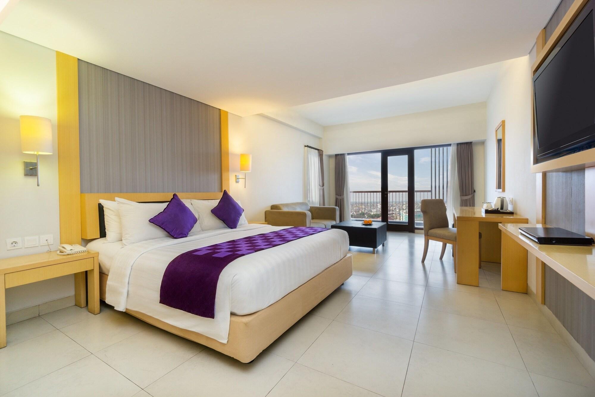 Quest Hotel Kuta By Aston Esterno foto
