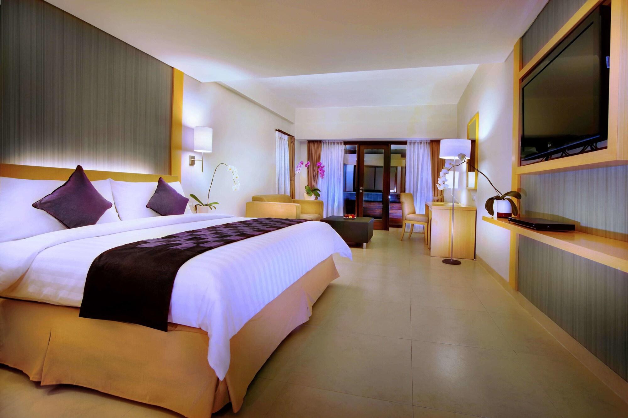 Quest Hotel Kuta By Aston Esterno foto