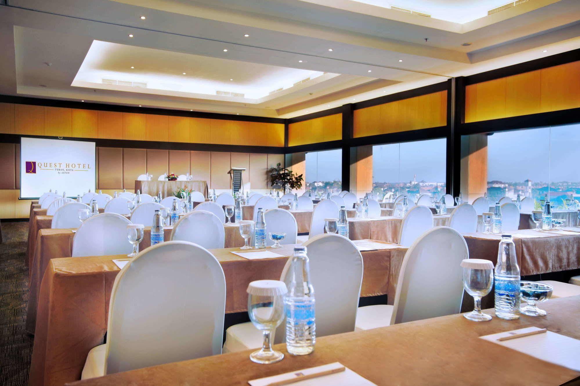 Quest Hotel Kuta By Aston Esterno foto