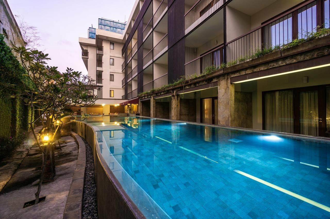 Quest Hotel Kuta By Aston Esterno foto